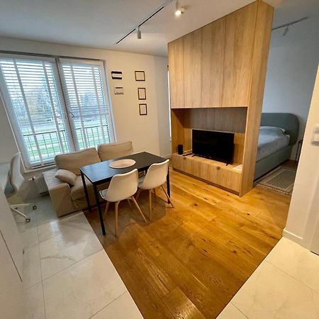 شقة Time&House Pileckiego Przy Centrum Onkologi I Klinice Novum Apartament Na Wylacznosc Pokoj,Sypialnia,Lozko, Lazienka,Kuchnia وارسو المظهر الخارجي الصورة