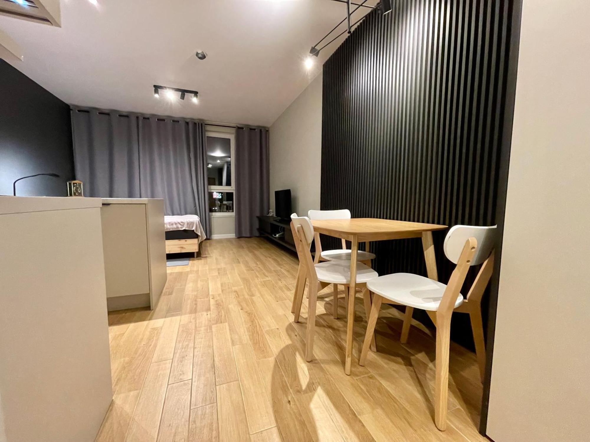شقة Time&House Pileckiego Przy Centrum Onkologi I Klinice Novum Apartament Na Wylacznosc Pokoj,Sypialnia,Lozko, Lazienka,Kuchnia وارسو المظهر الخارجي الصورة